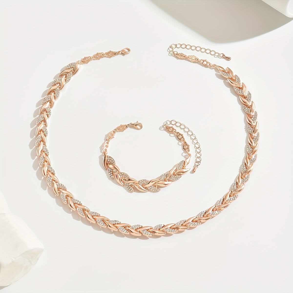 Elara | Timeless Leaf-Link Necklace & Bracelet Set